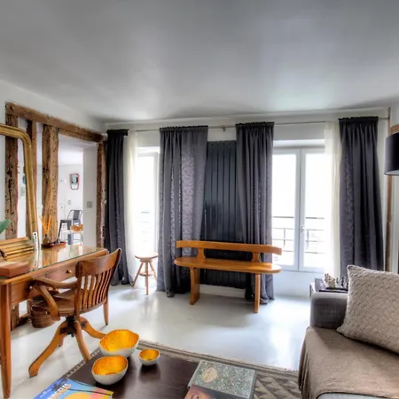 Apartment Chic Parisian Apartment